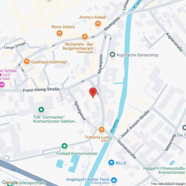 meinkarrierestart.at Karte, die einen Teil von Kremsmünster, Österreich, zeigt, mit markierten Straßen, lokalen Unternehmen und Sehenswürdigkeiten wie Restaurants und Fitnesscentern.