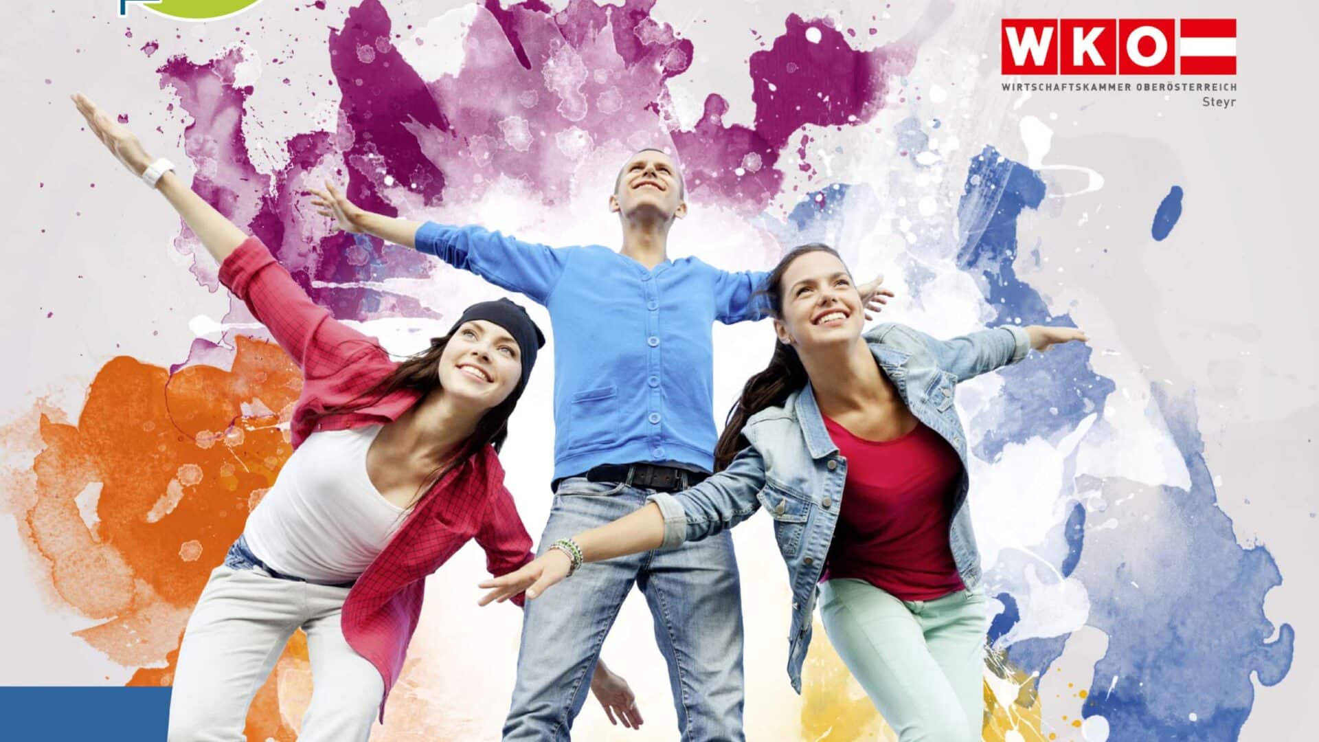 meinkarrierestart.at Drei junge Erwachsene stehen vor einem farbenfrohen Hintergrund, die Arme ausgestreckt, unter dem Titel „Fit4Future – Messe für Ausbildung und Beruf“ mit dem WKO-Logo.