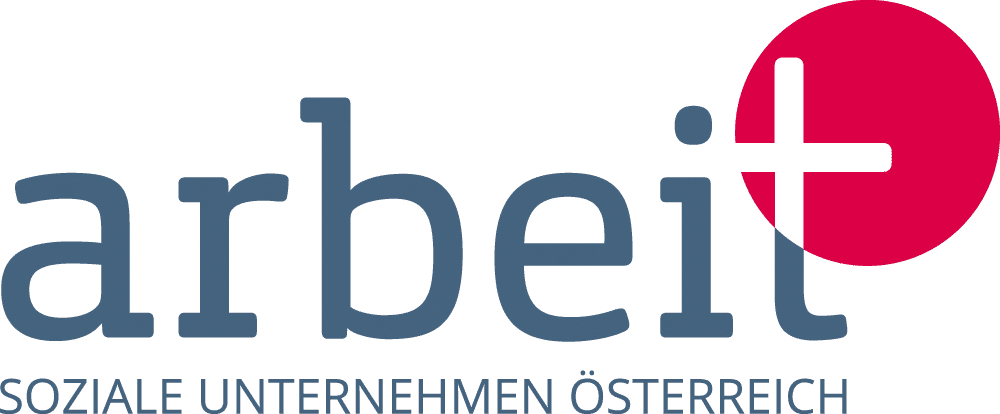 meinkarrierestart.at Logo mit dem Wort „arbeit“ in Kleinbuchstaben, einem roten Kreis mit einem weißen Pluszeichen als Punkt über dem „i“ und dem Text „SOZIALE UNTERNEHMEN ÖSTERREICH“ darunter.